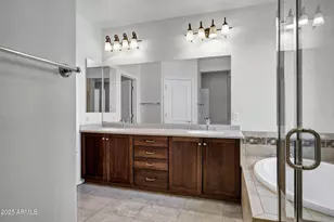3918 E Cat Balue Dr, Phoenix, AZ 85050 - Photo 18