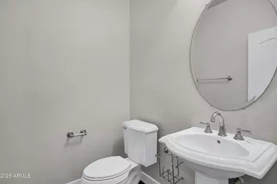 3918 E Cat Balue Drive, Phoenix, AZ 85050 - Photo 28