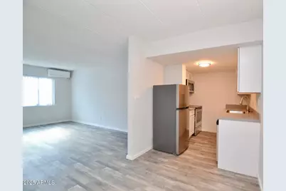 44 E Roanoke Avenue #4, Phoenix, AZ 85004 - Photo 4