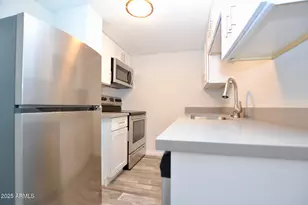 44 E Roanoke Ave, Phoenix, AZ 85004 - Photo 2