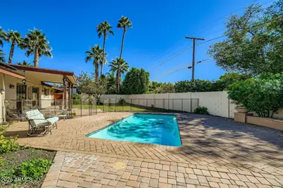 201 W Diana Avenue, Phoenix, AZ 85021 - Photo 22