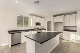 18353 W Villa Hermosa Ln, Surprise, AZ 85387 - Photo 10