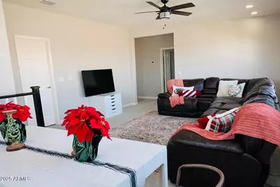 10043 W Foothill Drive, Peoria, AZ 85383 - Photo 16