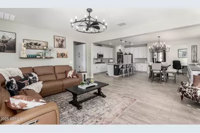 10043 W Foothill Drive, Peoria, AZ 85383 - Photo 6