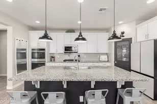 10043 W Foothill Dr, Peoria, AZ 85383 - Photo 12