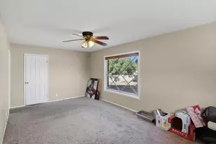 2528 N 48th Pl N, Phoenix, AZ 85008 - Photo 14