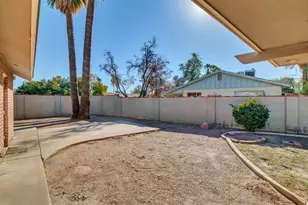 2528 N 48th Pl N, Phoenix, AZ 85008 - Photo 32