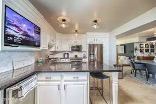 2323 N Central Ave, Phoenix, AZ 85004 - Photo 12