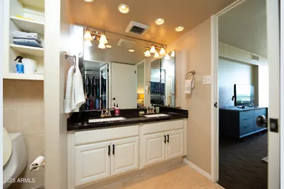 2323 N Central Avenue #1701, Phoenix, AZ 85004 - Photo 28