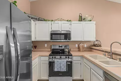 6711 S Coral Gable Drive, Chandler, AZ 85249 - Photo 12