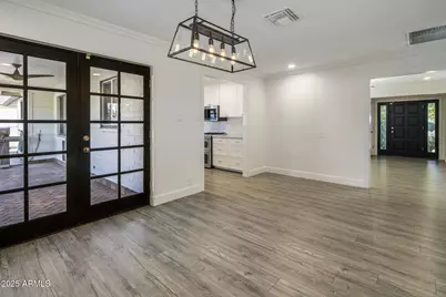 5038 E Earll Drive, Phoenix, AZ 85018 - Photo 8