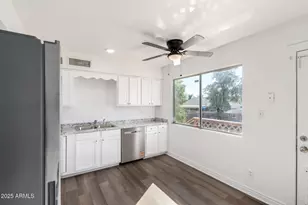 7613 W Flower St, Phoenix, AZ 85033 - Photo 8