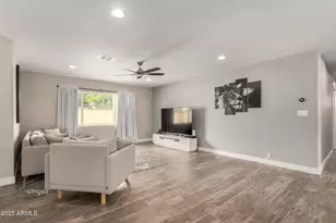 3444 E Camelback Rd, Phoenix, AZ 85018 - Photo 14