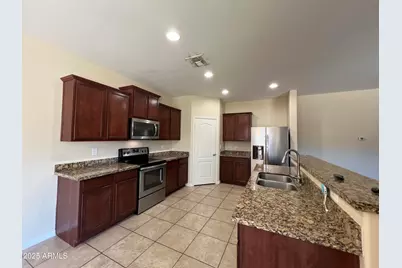 25161 W Carson Court, Buckeye, AZ 85326 - Photo 4