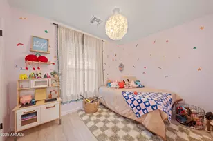 2547 W Adams St, Phoenix, AZ 85009 - Photo 10