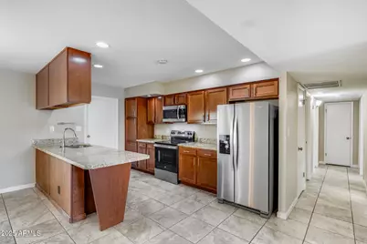 4420 W Mercer Lane, Glendale, AZ 85304 - Photo 2