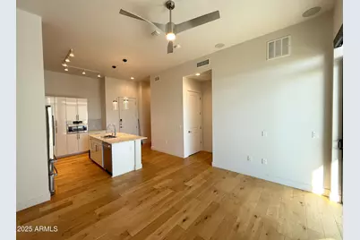3131 N Central Avenue #Unit 7004, Phoenix, AZ 85012 - Photo 4