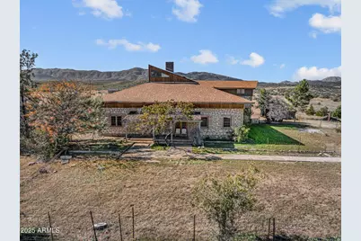 16057 S Sickles Ranch Road, Peeples Valley, AZ 86332 - Photo 4