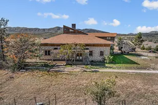 16057 S Sickles Ranch Rd, Peeples Valley, AZ 86332 - Photo 4