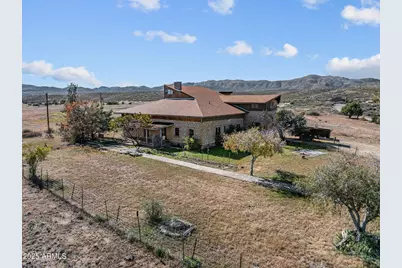 16057 S Sickles Ranch Road, Peeples Valley, AZ 86332 - Photo 1