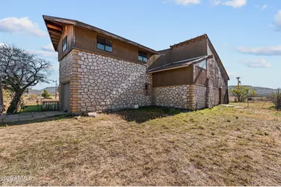 16057 S Sickles Ranch Road, Peeples Valley, AZ 86332 - Photo 26