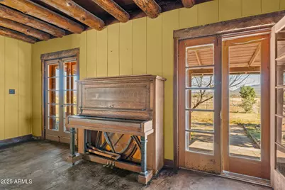 16057 S Sickles Ranch Road, Peeples Valley, AZ 86332 - Photo 26