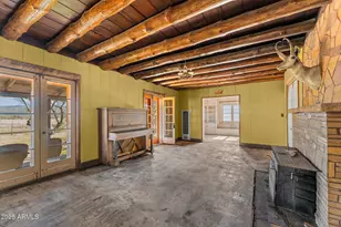 16057 S Sickles Ranch Rd, Peeples Valley, AZ 86332 - Photo 10