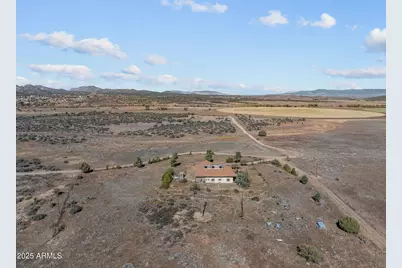 129 Acres Sickles Ranch Radial, Peeples Valley, AZ 86332 - Photo 10