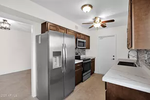 18222 N Stonebrook Dr, Sun City West, AZ 85375 - Photo 8