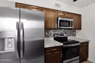 18222 N Stonebrook Dr, Sun City West, AZ 85375 - Photo 10