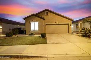 2691 E Hulet Dr, Chandler, AZ 85225 - Photo 2