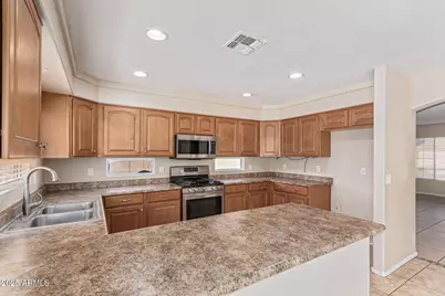 835 E Stirrup Lane, San Tan Valley, AZ 85143 - Photo 10