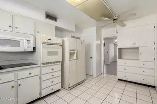 10319 W Twin Oaks Dr, Sun City, AZ 85351 - Photo 14