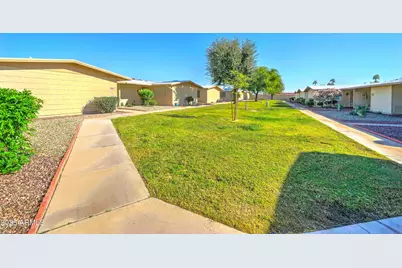 17651 N 99th Drive, Sun City, AZ 85373 - Photo 2