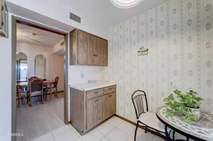 17651 N 99th Dr, Sun City, AZ 85373 - Photo 10