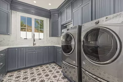 4442 N 59th Place, Phoenix, AZ 85018 - Photo 18