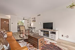 7625 E Camelback Rd, Scottsdale, AZ 85251 - Photo 12