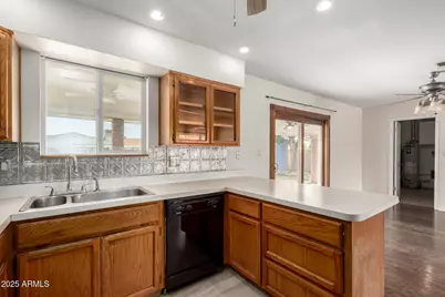 3349 W Surrey Avenue, Phoenix, AZ 85029 - Photo 18