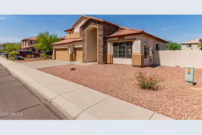 7418 S 25th Lane, Phoenix, AZ 85041 - Photo 8