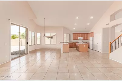 7418 S 25th Lane, Phoenix, AZ 85041 - Photo 2