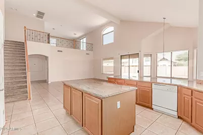 7418 S 25th Lane, Phoenix, AZ 85041 - Photo 14