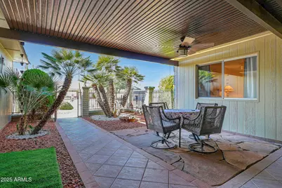 17427 N Lindgren Avenue, Sun City, AZ 85373 - Photo 10
