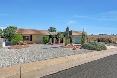 17427 N Lindgren Avenue, Sun City, AZ 85373 - Photo 8