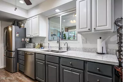 17427 N Lindgren Avenue, Sun City, AZ 85373 - Photo 38