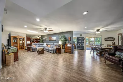 17427 N Lindgren Avenue, Sun City, AZ 85373 - Photo 32