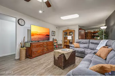 17427 N Lindgren Avenue, Sun City, AZ 85373 - Photo 30