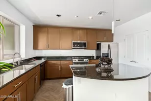 945 E Playa Del Norte Dr, Tempe, AZ 85288 - Photo 8