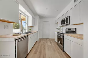 9711 W Indian Hills Dr, Sun City, AZ 85351 - Photo 16