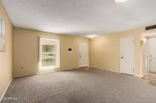 10754 W Cinnebar Ave, Sun City, AZ 85351 - Photo 6