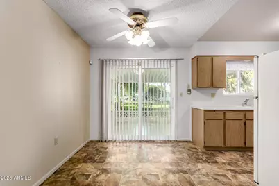 10754 W Cinnebar Avenue, Sun City, AZ 85351 - Photo 8